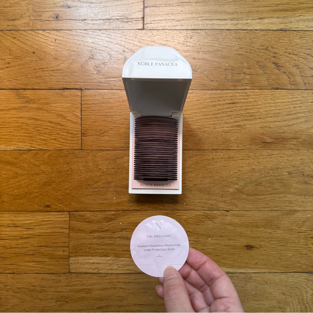 NWOT Noble Panacea the brillant radiant resilience moisturizer - Picture 4 of 12